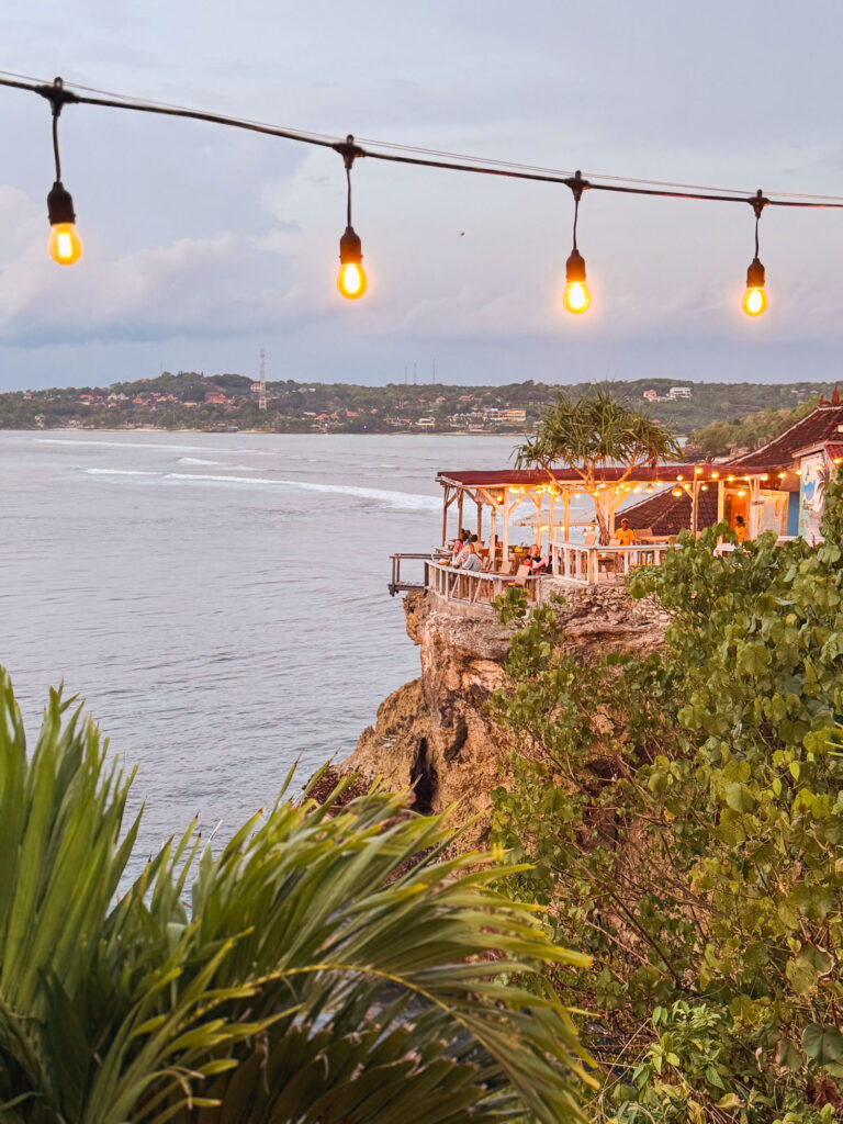 Terrace of Mahana Point Warung & Bar with panoramic ocean view in Nusa Ceningan.