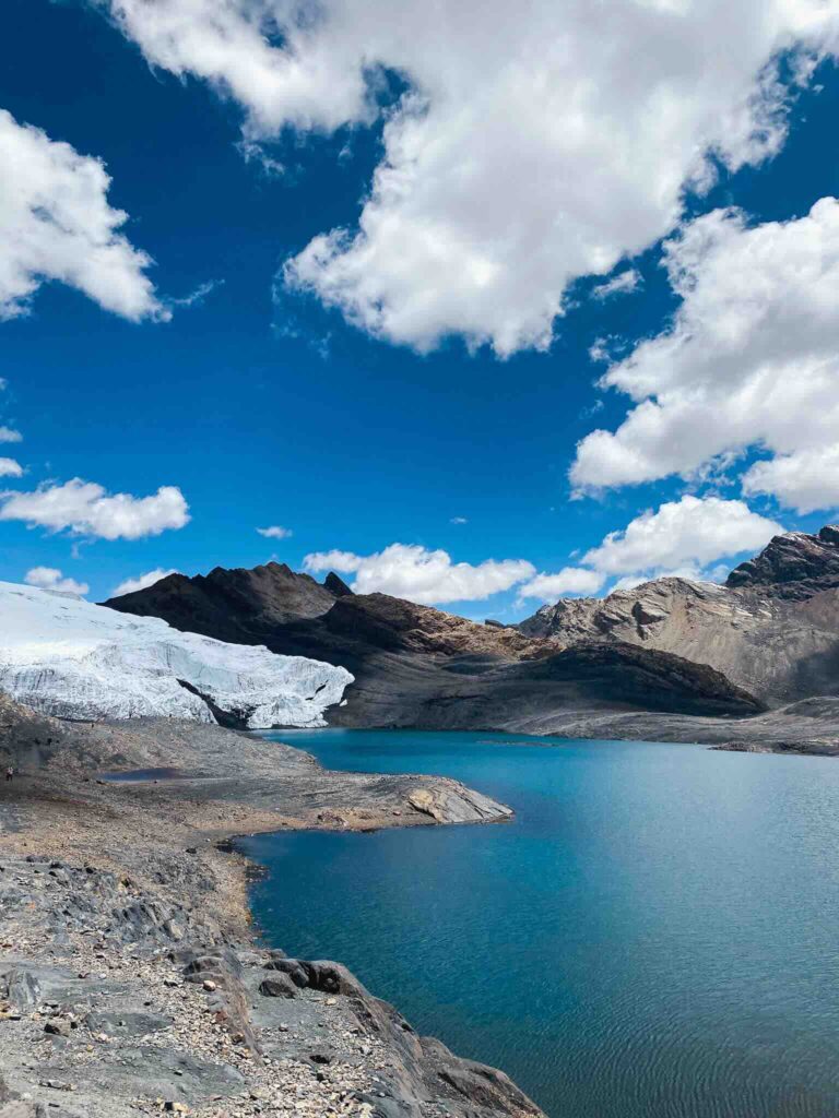 Pastoruri Glacier surrounded by snow-covered peaks in the Cordillera Blanca – an essential stop on a Peru adventure.